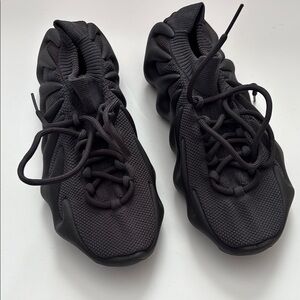 Yeezy Athletic Shoes in Black